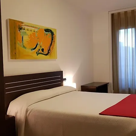 Puerta Muralla アパート テルエル